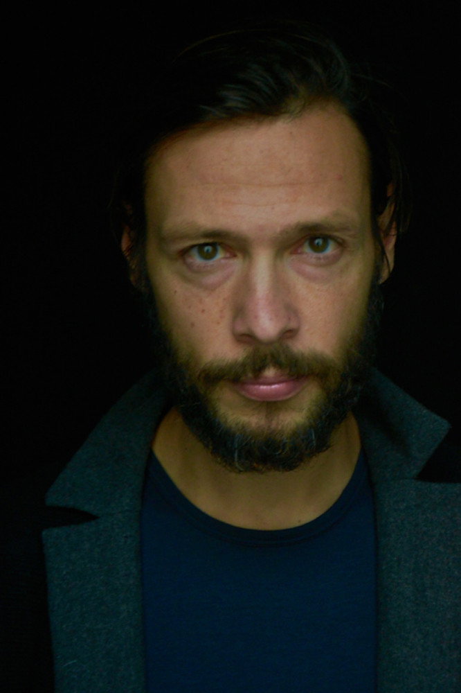 Юґо Діллон — фото 1