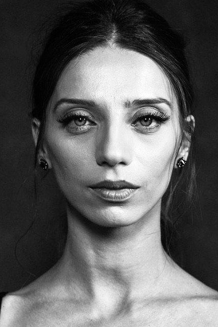 Angela Sarafyan — фото 6