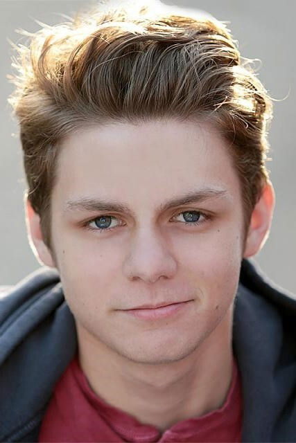 Ty Simpkins — фото 2