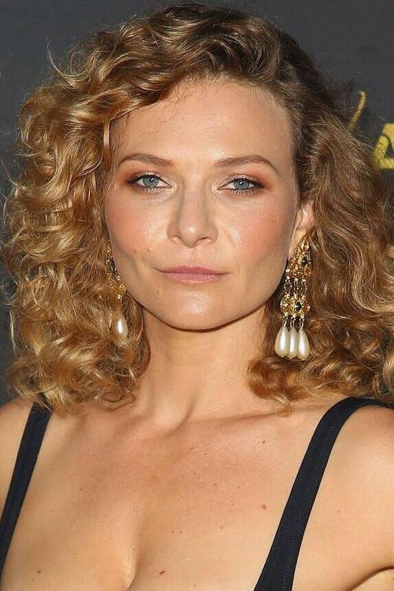 Leeanna Walsman — фото 1