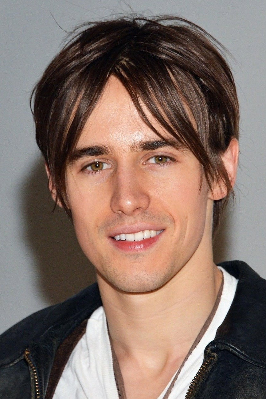 Reeve Carney — фото 1