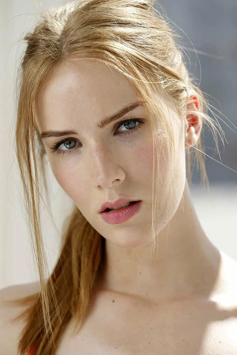 Шарлотта Кірк — фото 2