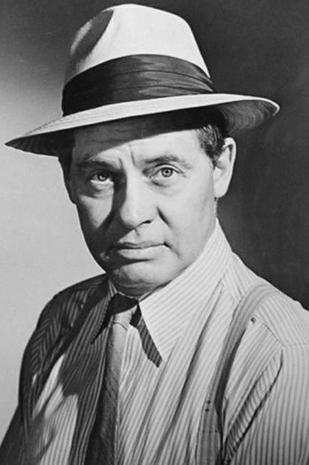 Frank Overton — фото 1