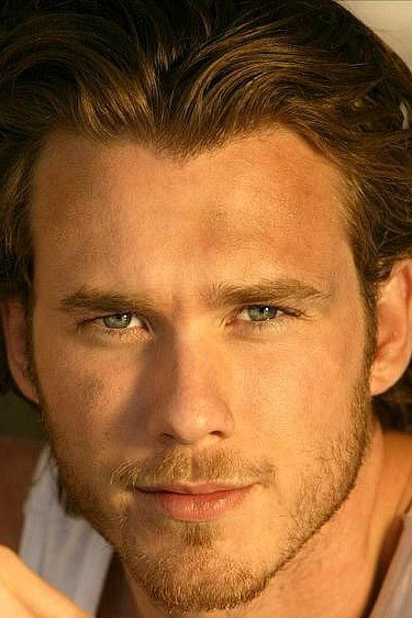 Eric Lively — фото 1