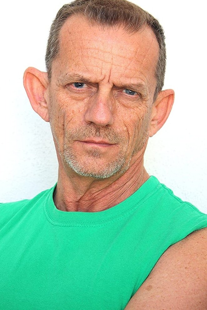 Ezra Buzzington — фото 1