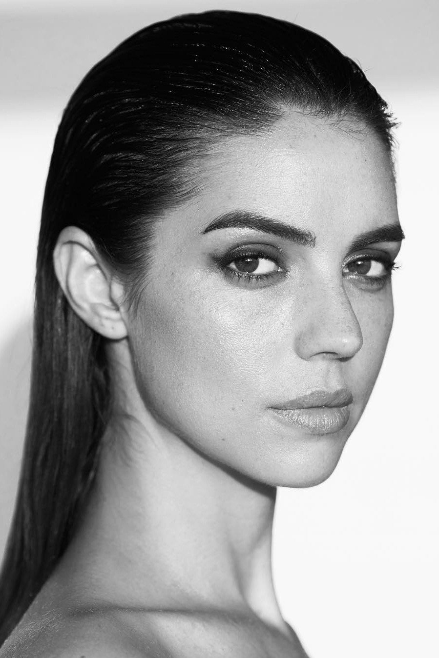 Adelaide Kane — фото 3