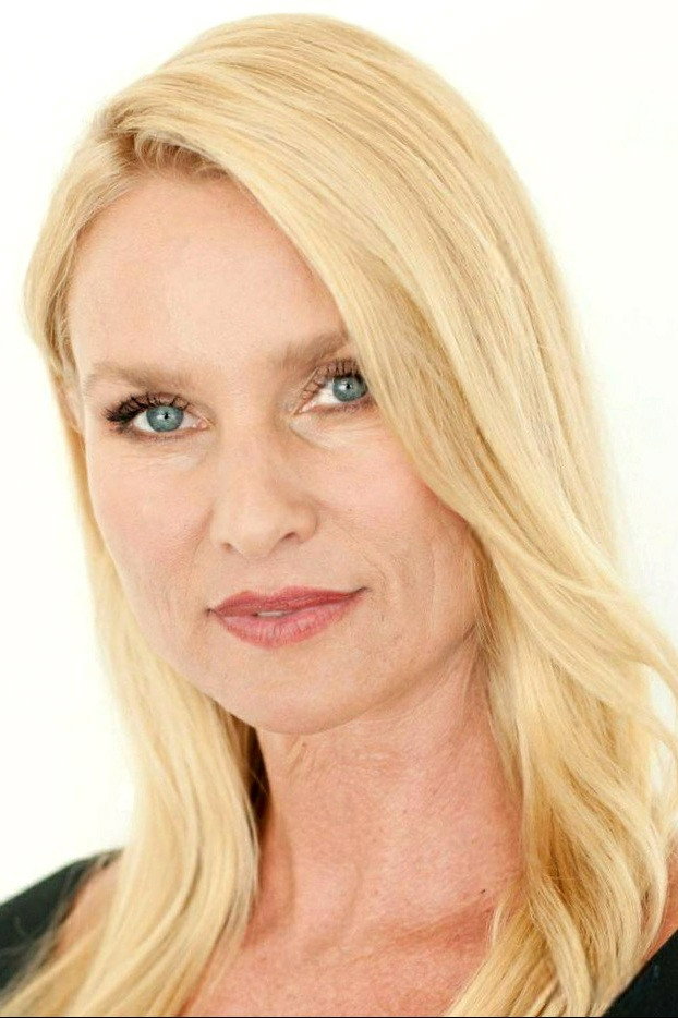 Nicollette Sheridan — фото 1