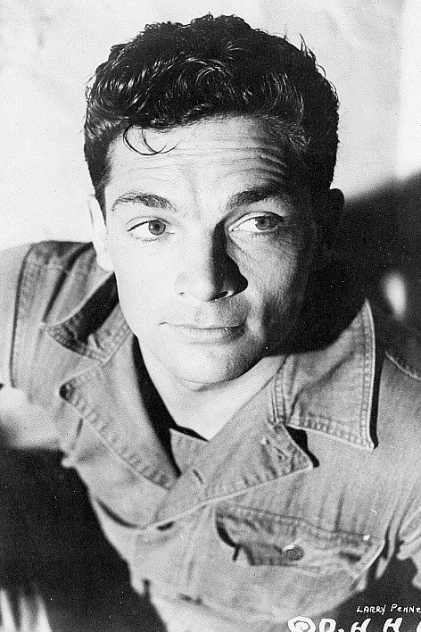 Larry Pennell — фото 1