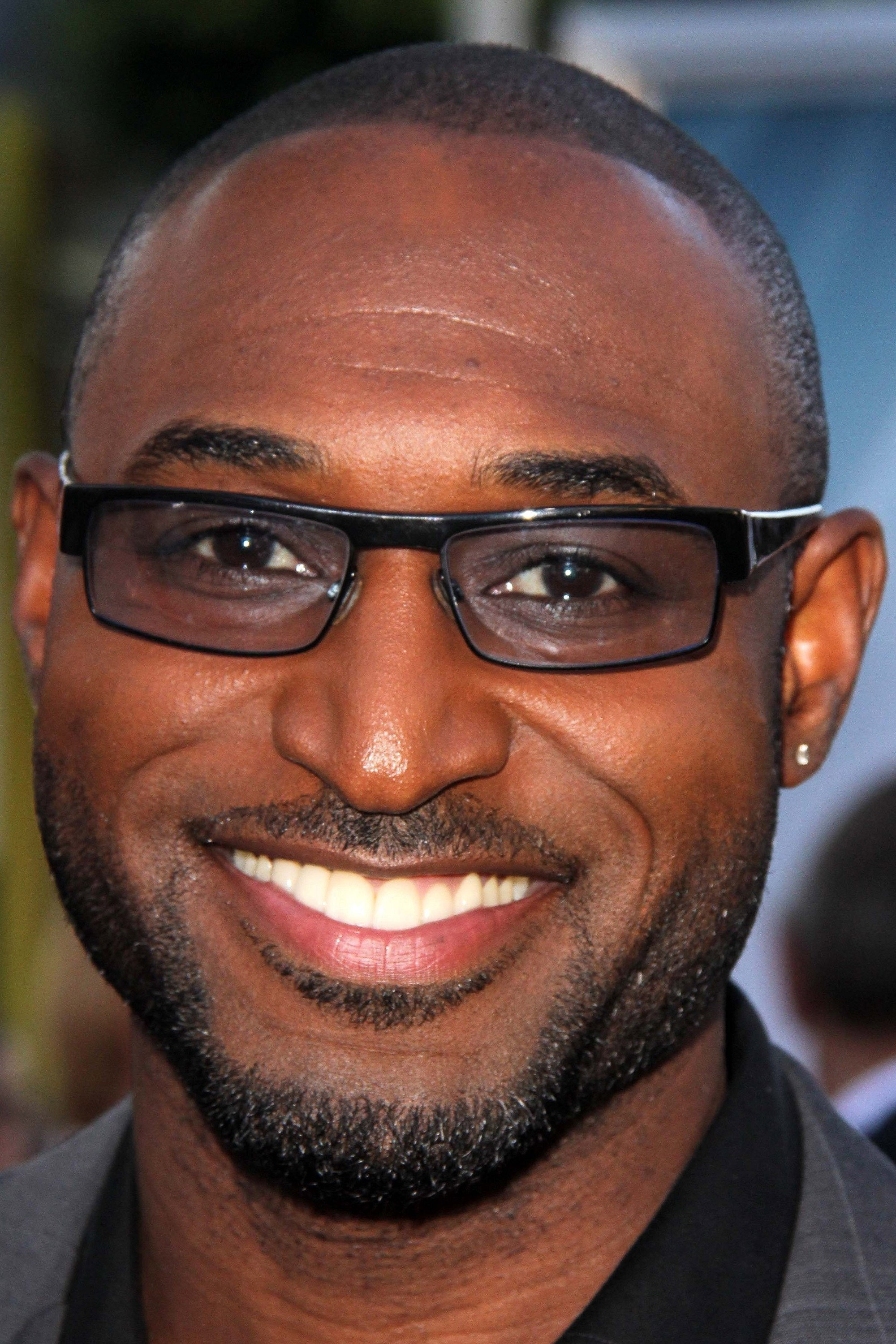 Adrian Holmes — фото 3