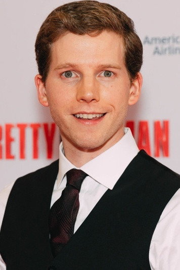 Stark Sands — фото 1