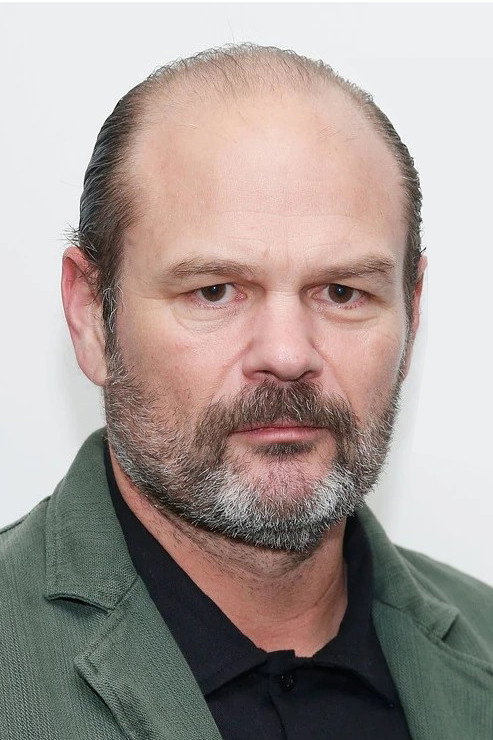 Кріс Бауер — фото 1