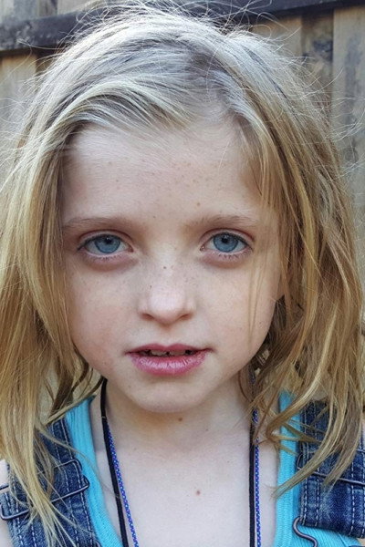 Farrah Mackenzie — фото 1