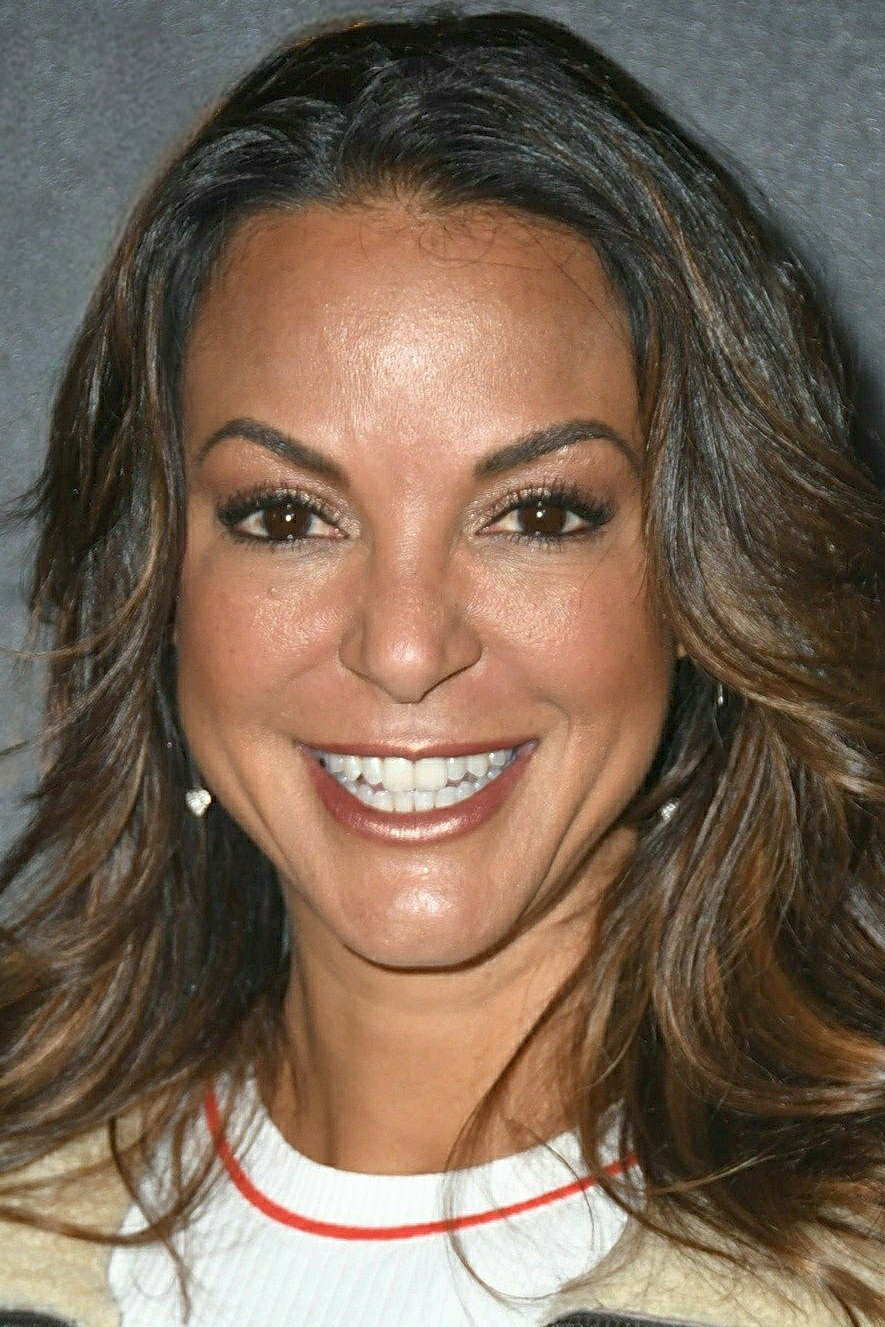 Eva LaRue — фото 1