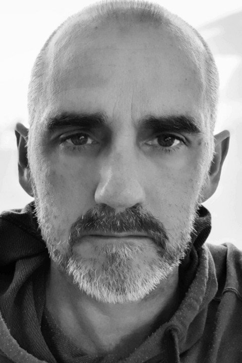 Ian Hughes — фото 1