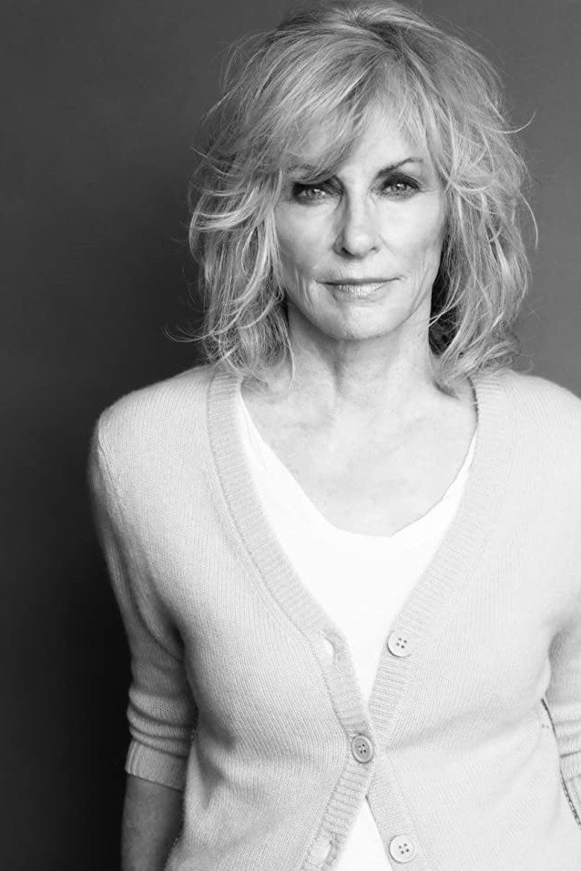 Brynn Thayer — фото 1