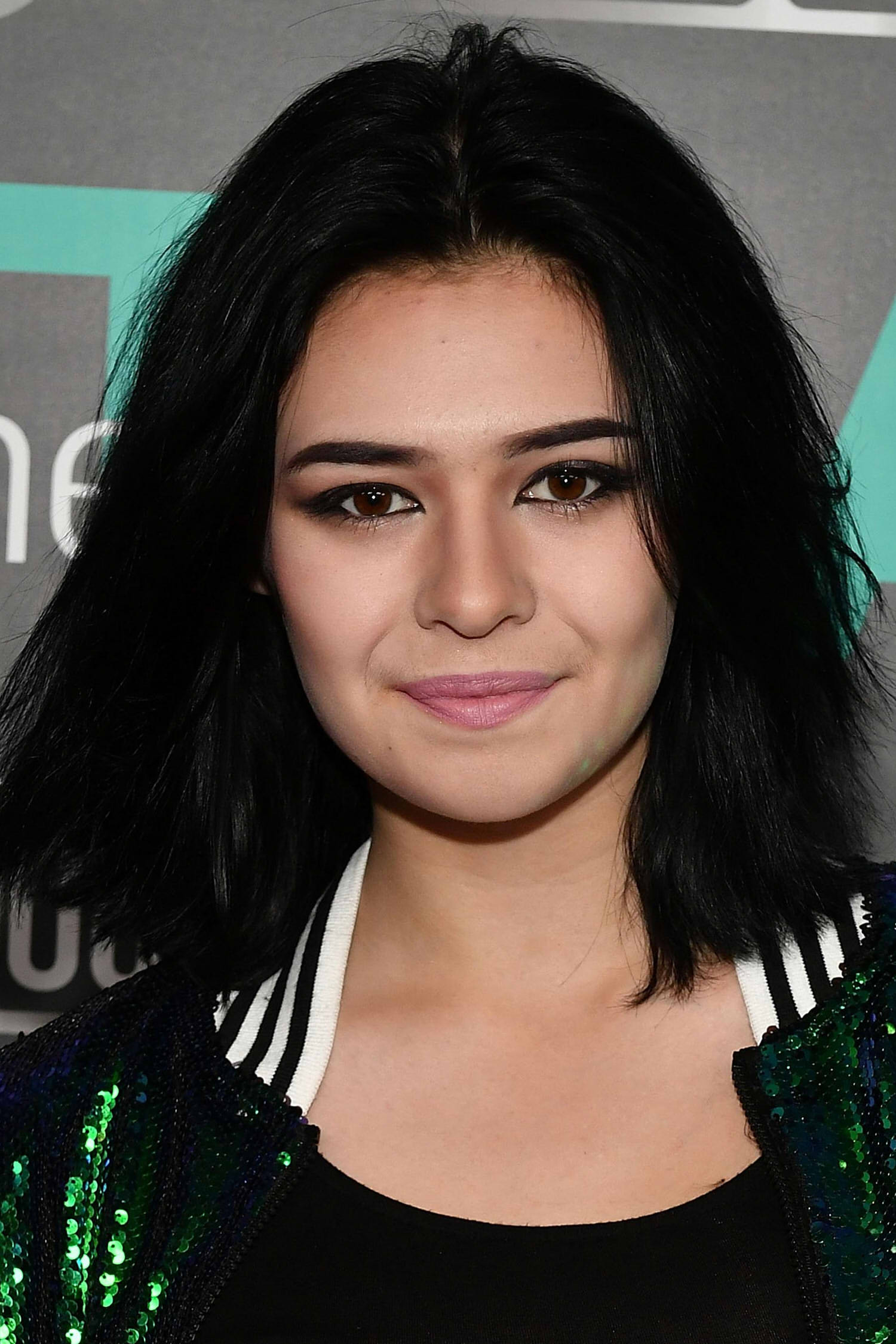 Nicole Maines — фото 3