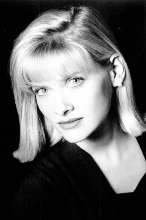 Barbara Crampton — фото 1