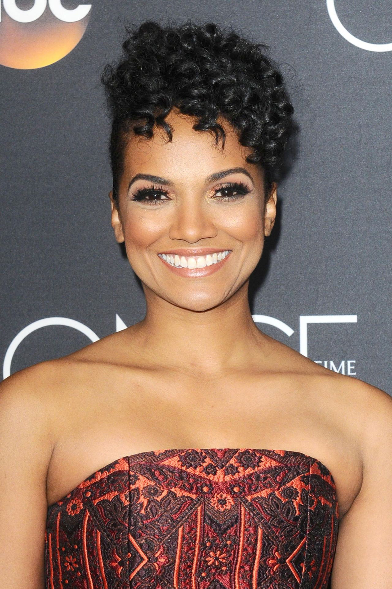 Mekia Cox — фото 2