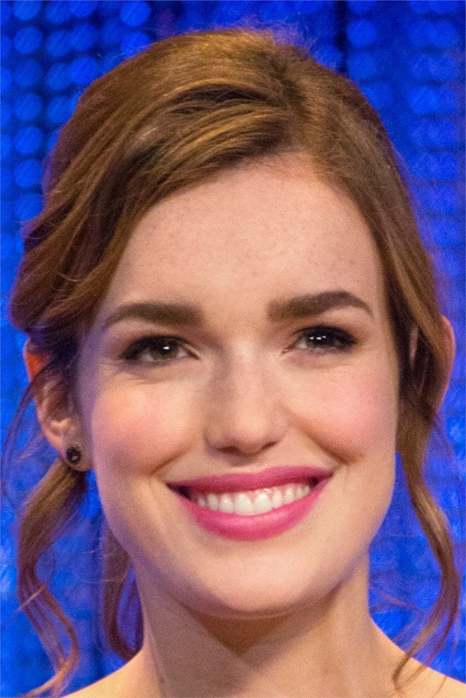 Elizabeth Henstridge — фото 3