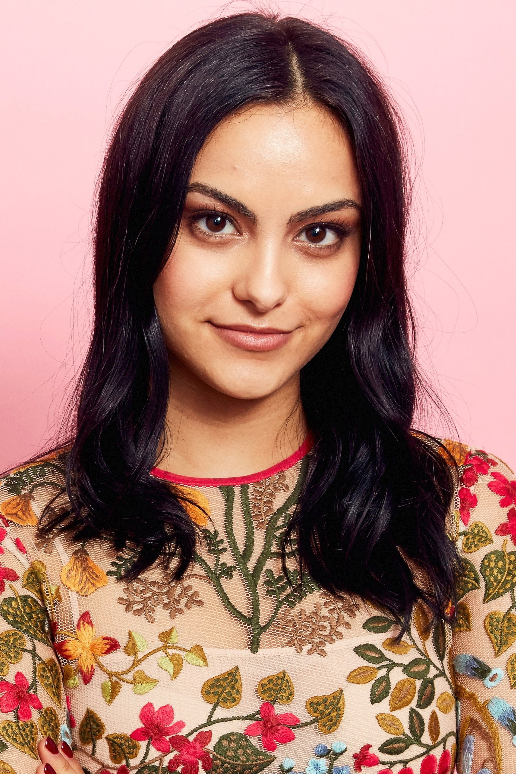 Camila Mendes — фото 1