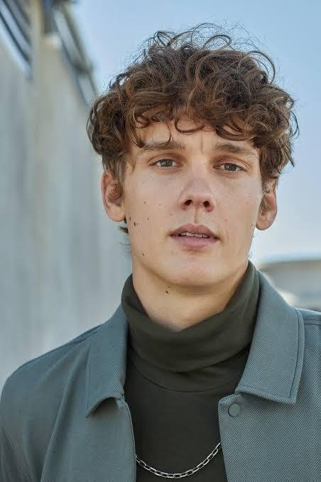 Хантер Дуен — фото 1