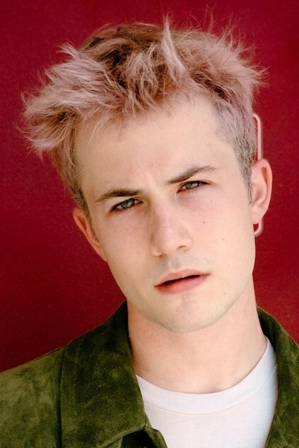 Ділан Міннетт — фото 1