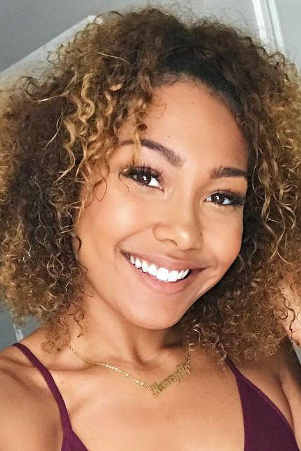 Parker McKenna Posey — фото 1