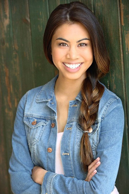 Ashley Argota — фото 1