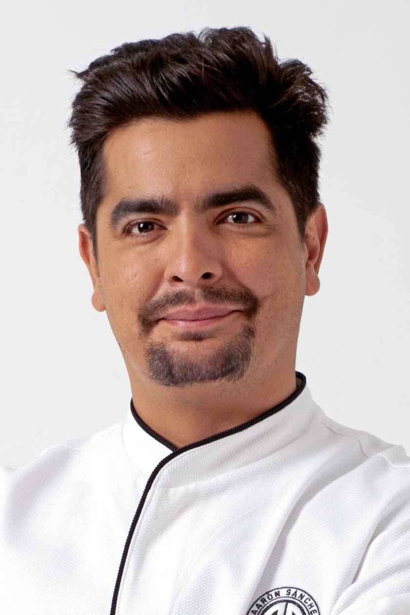 Aarón Sánchez — фото 1