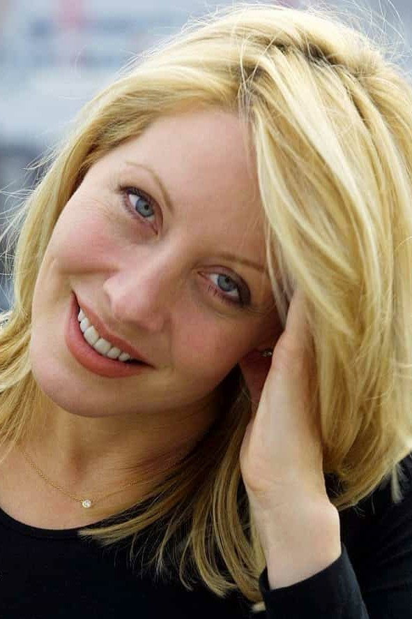 Linda Kozlowski — фото 1