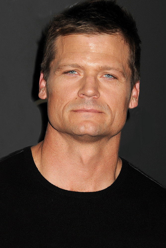 Bailey Chase — фото 1