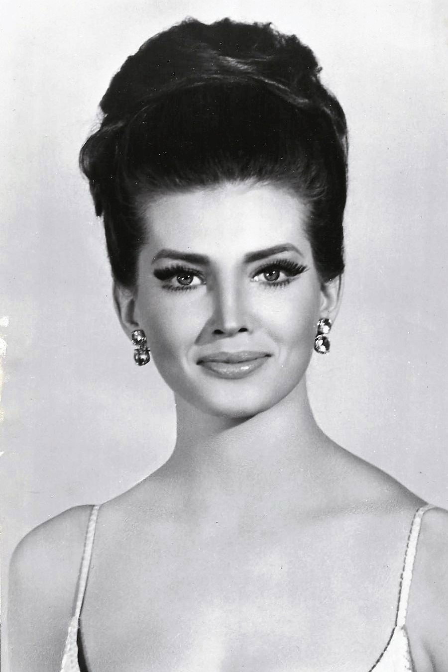 Gayle Hunnicutt — фото 3