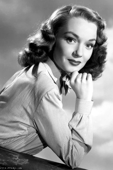 Gloria Henry — фото 1