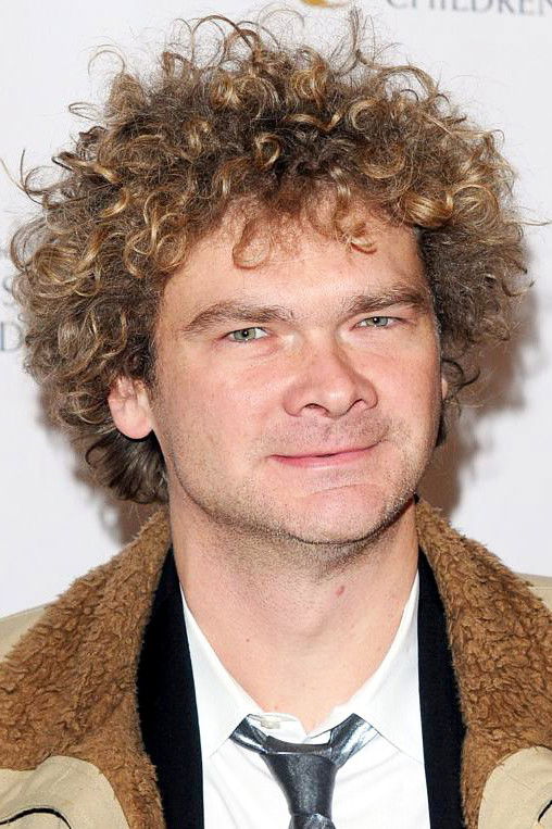Simon Farnaby — фото 1