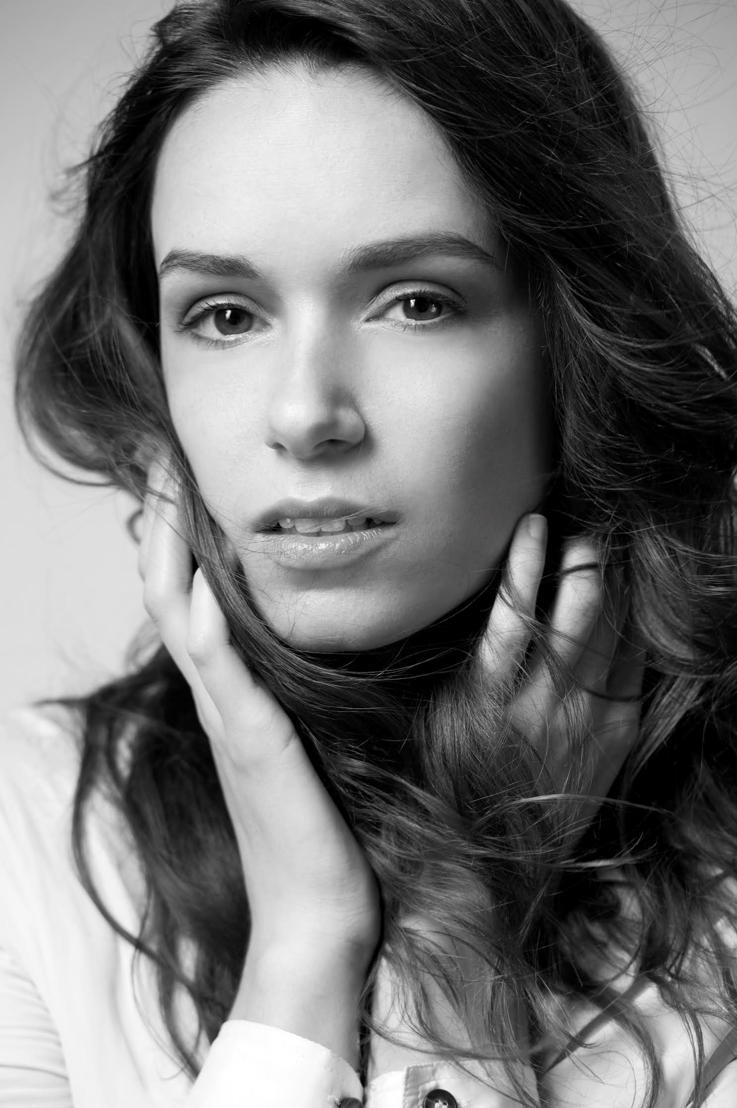 Alex Essoe — фото 1