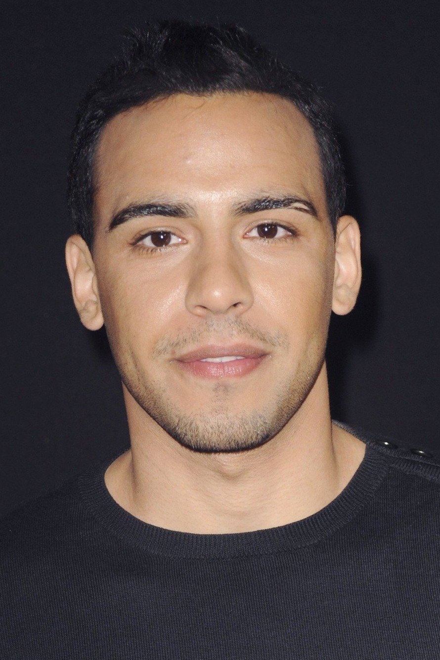 Victor Rasuk — фото 1