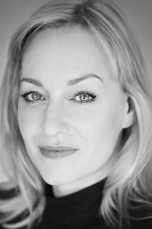 Christine Tremarco — фото 1