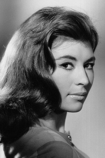 Nanette Newman — фото 1