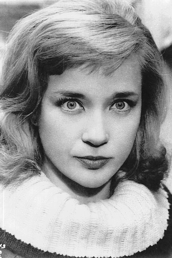 Sylvia Syms — фото 4