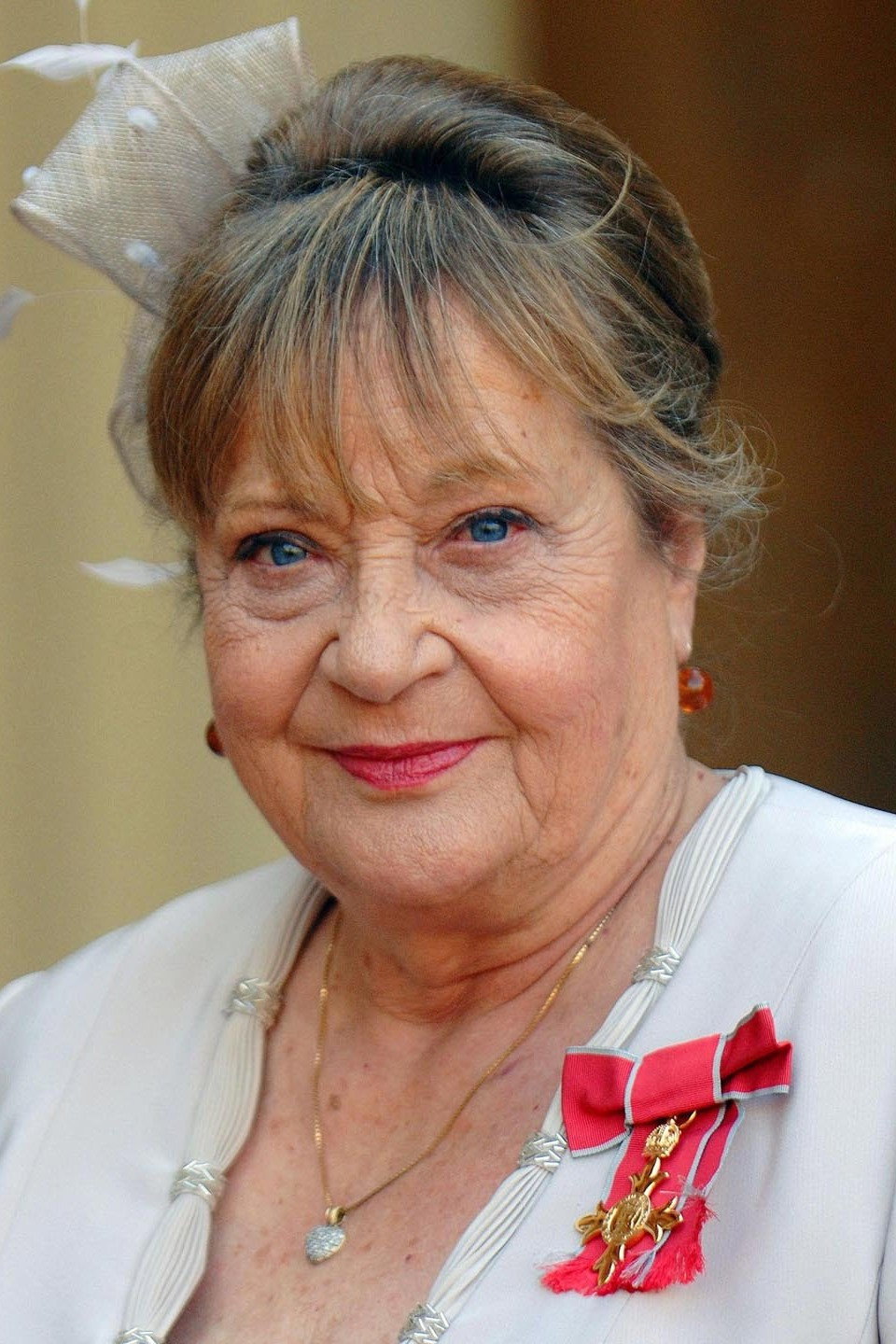 Sylvia Syms — фото 1