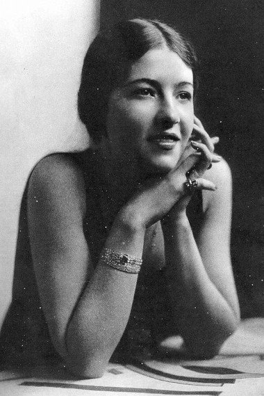 Луелла Ґір — фото 1