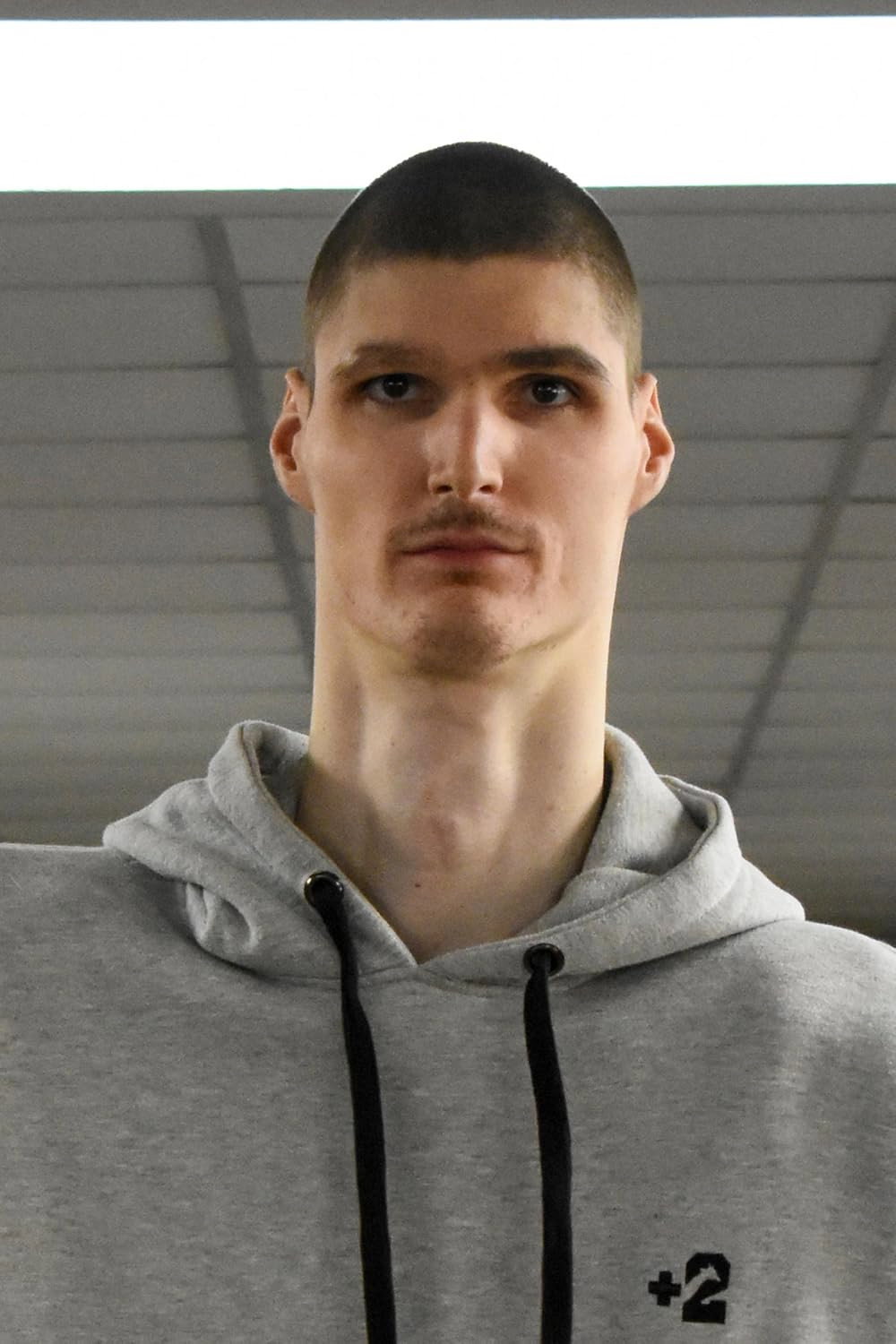 Роберт Боброцький