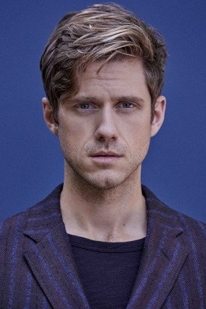 Aaron Tveit — фото 3