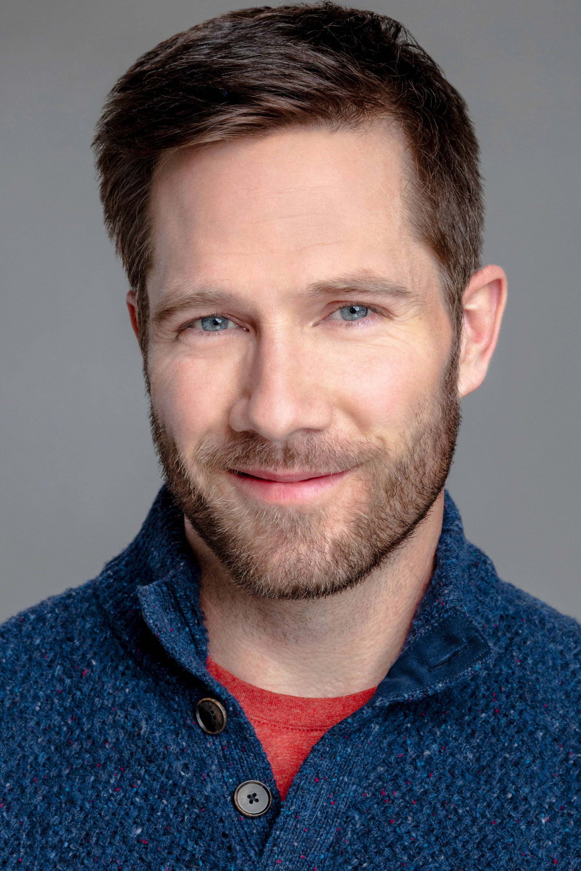 Luke Macfarlane — фото 1