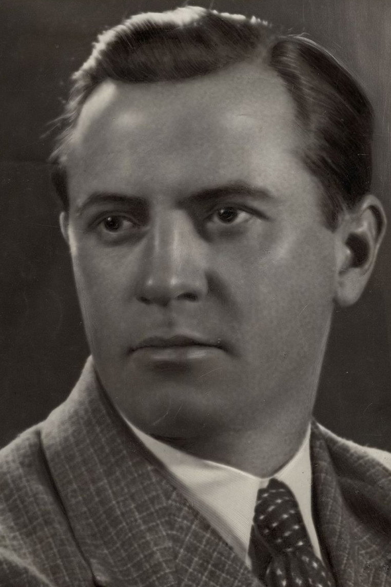 Гавриил Попов