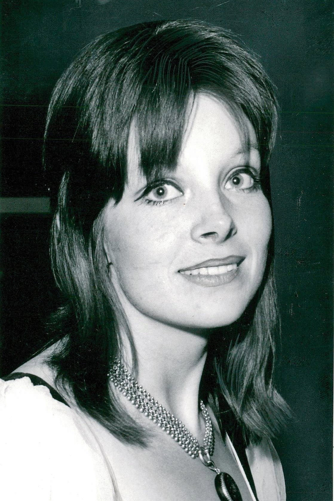 Anna Calder-Marshall — фото 1