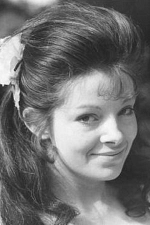 Anna Calder-Marshall — фото 2