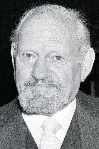 Harry Andrews — фото 3