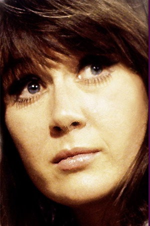 Nerys Hughes — фото 3