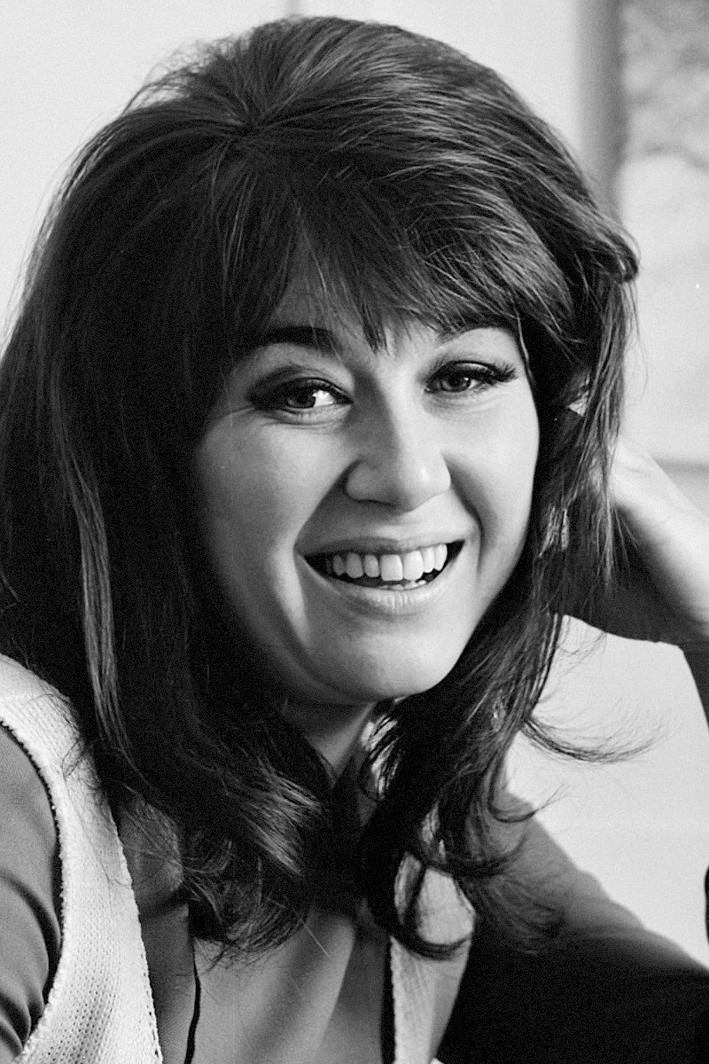 Nerys Hughes — фото 1